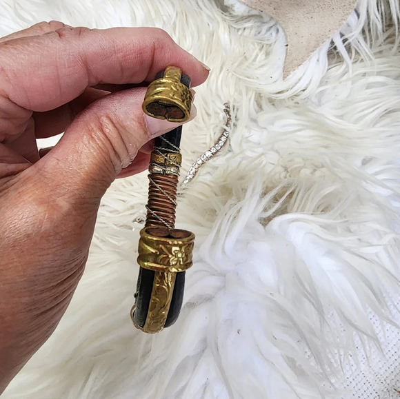 Vintage Wire‎ wrapped cuff - Picture 7 of 8